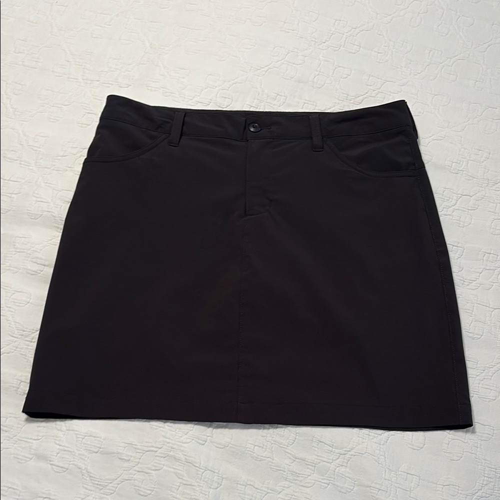 Eddie Bauer Women's Black Skort